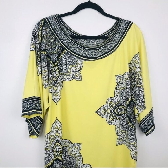 Addition ELLE Plus Size black & yellow  floral scoop neck blouse 1X - Picture 8 of 16